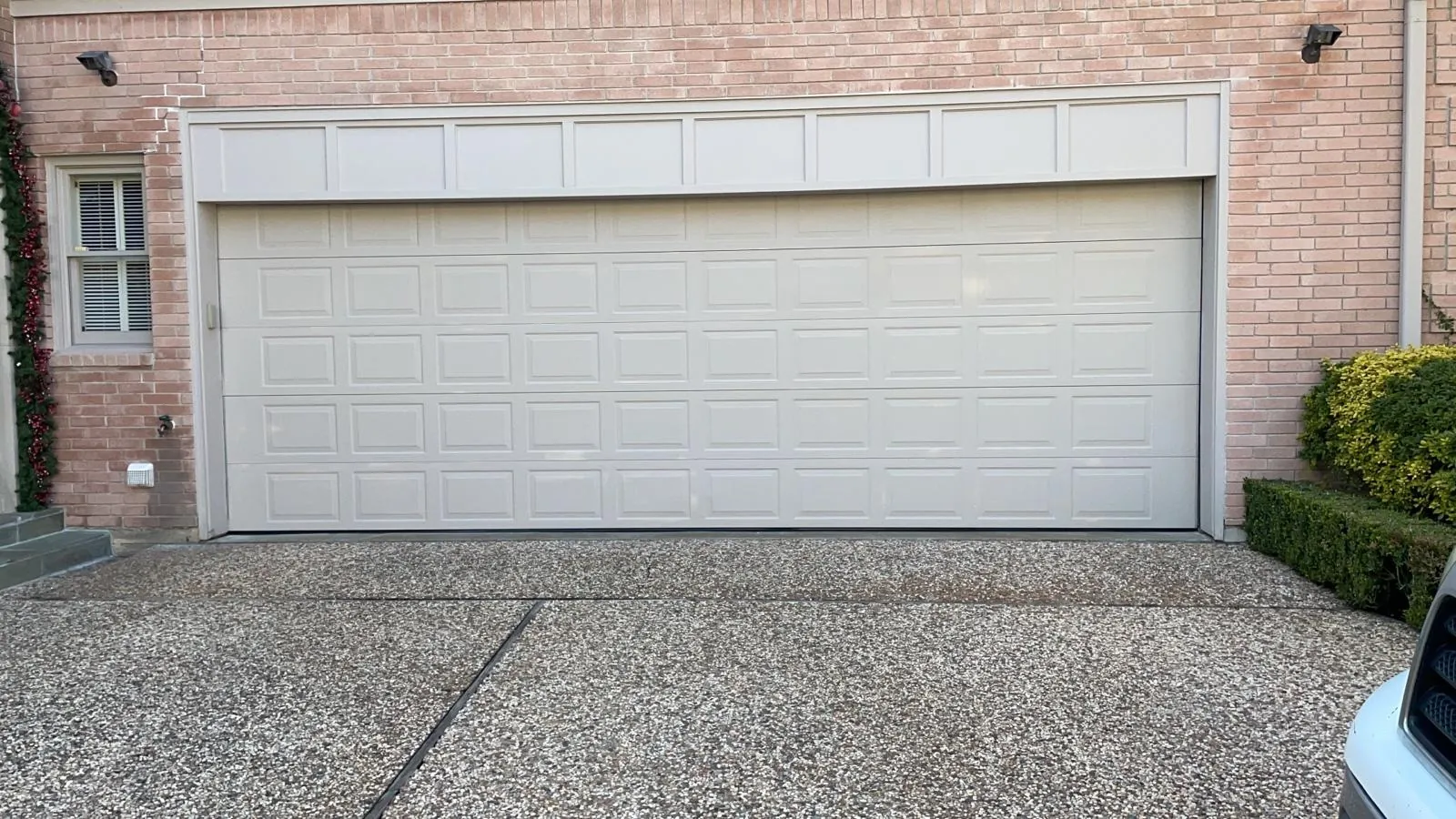 Residential Garage Door Service in Friendswood, TX — Lemus Garage Door Services, Licensed & Insured, (281) 906-4783